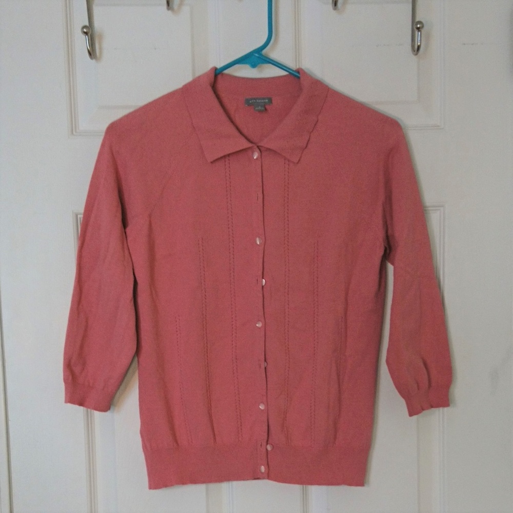 Ann Taylor Cardigan M (fits like S)